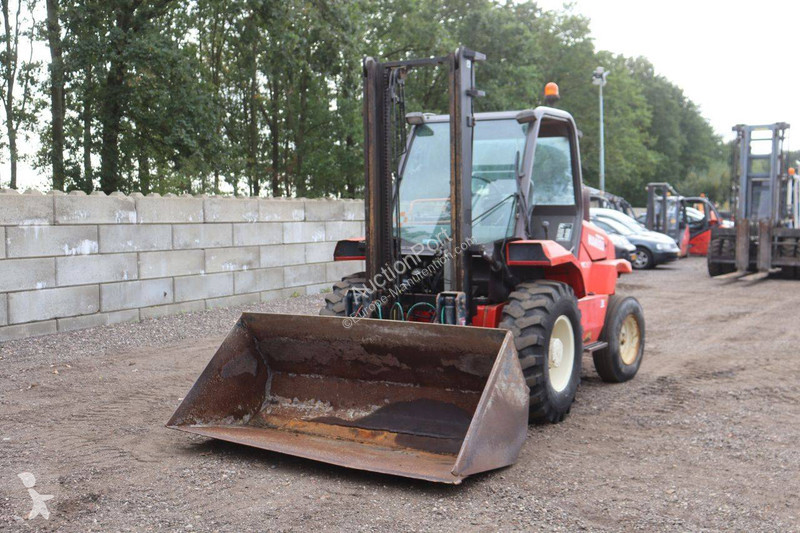 رافعة شوكية Manitou MC 30