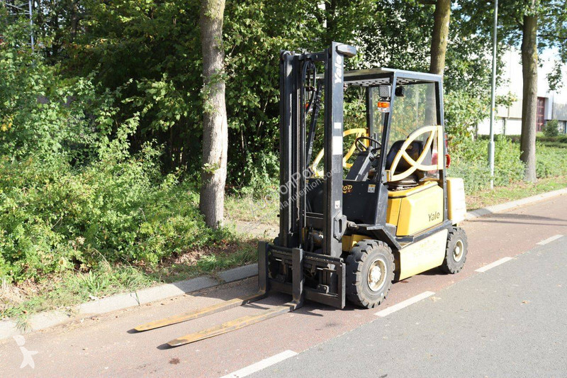 Chariot élévateur Yale GLP25TF V2420