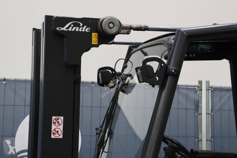 Empilhador elevador Linde D