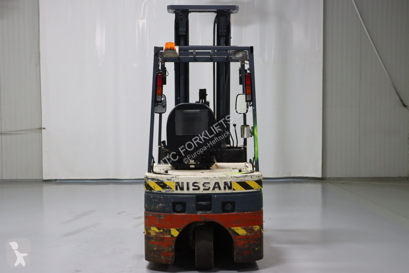Empilhador elevador Nissan 1N1L15Q