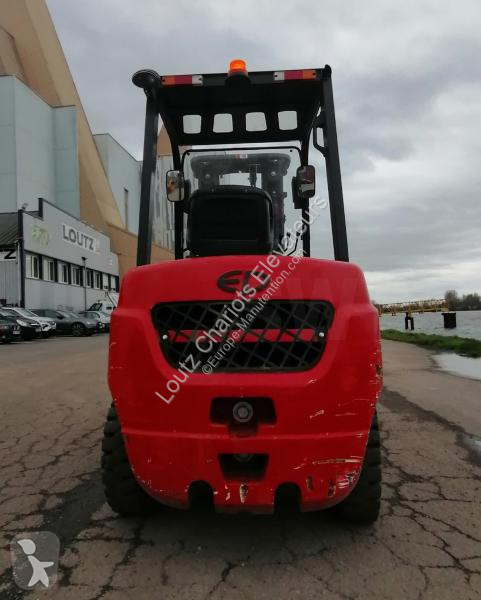 Teleskopický manipulátor   CPCD30T8