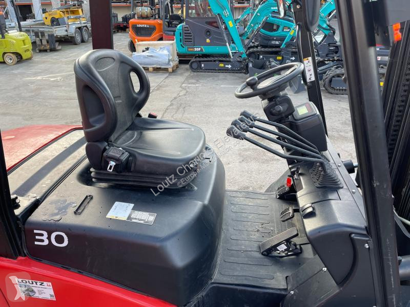 Heftruck   CPCD30T8