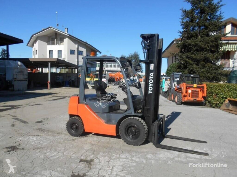 Carrello elevatore Toyota 8FDF20