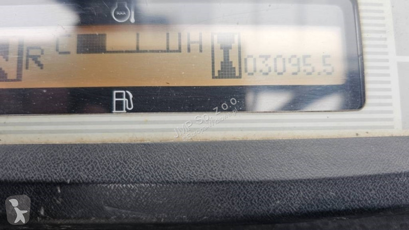 Teleskopický manipulátor Nissan UG1D2A32LQ