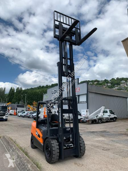 Chariot élévateur Doosan S-9