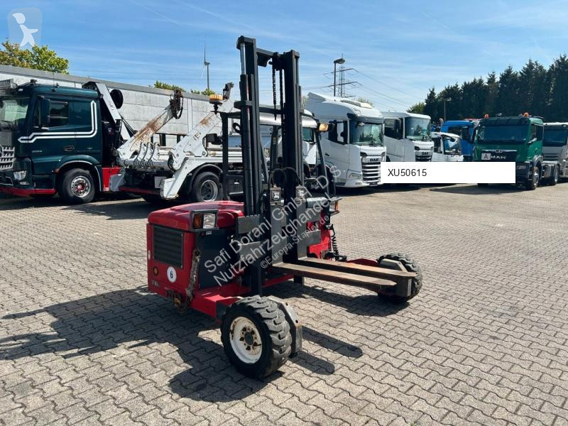 Naložený vozík Moffett M4 20.4