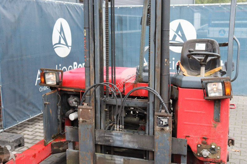 Chariot embarqué Moffett 20.3