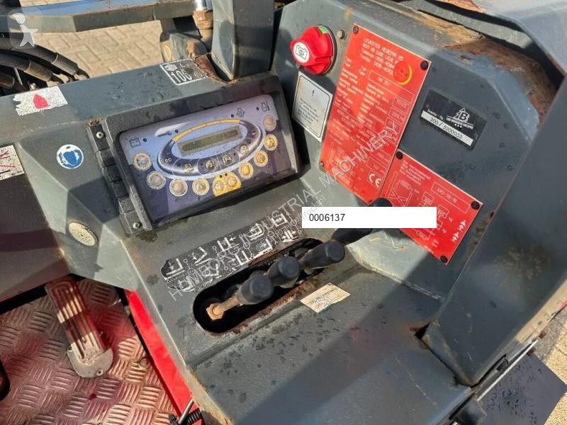رافعة شوكية محمولة Moffett M4 20.1 Kubota...