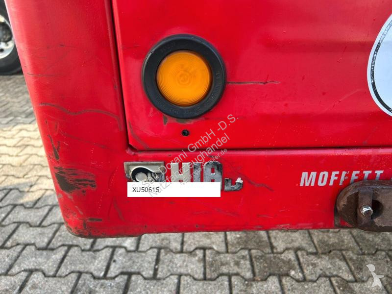Naložený vozík Moffett M4 20.4