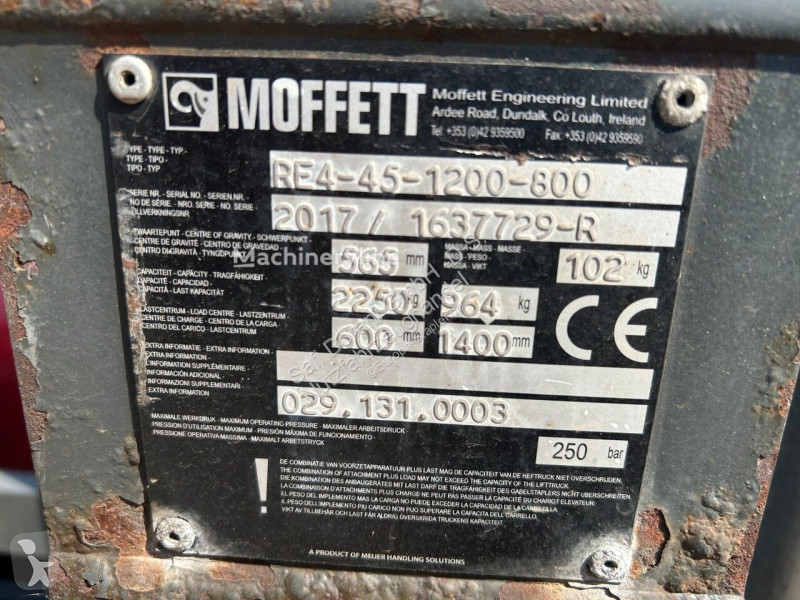 Naložený vozík Moffett M4 20.4