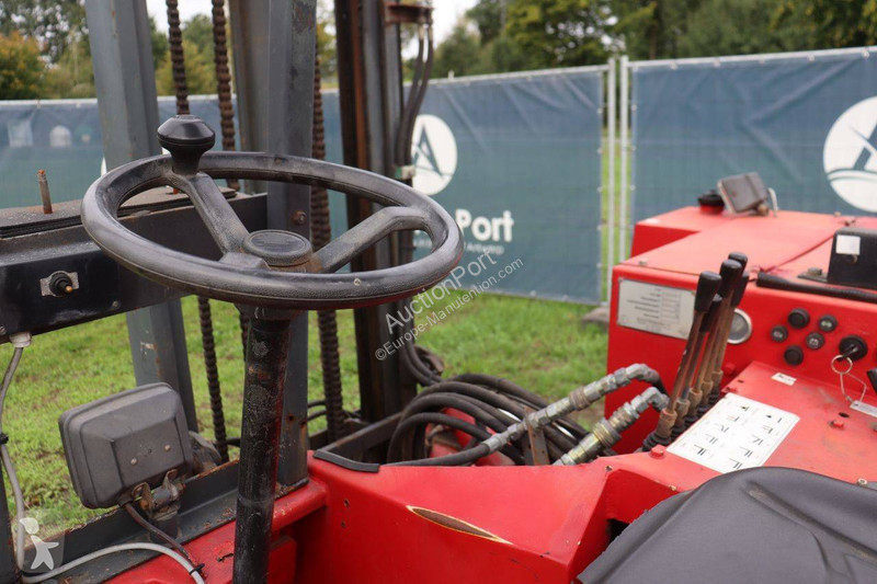 Moffett 003 lorry mounted forklift