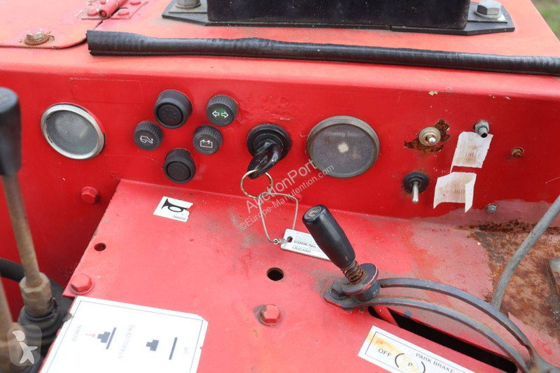 Moffett 003 lorry mounted forklift