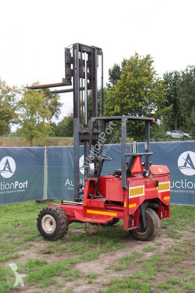 Moffett 003 lorry mounted forklift