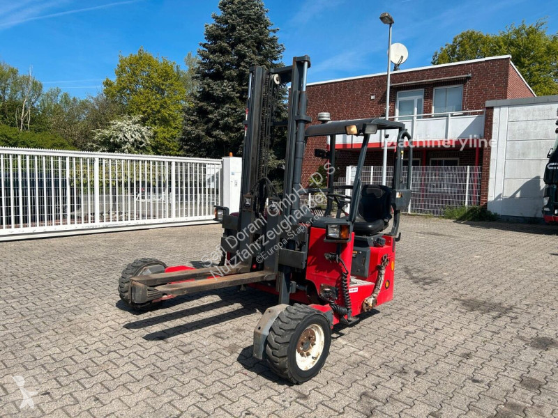 Naložený vozík Moffett M4 20.4