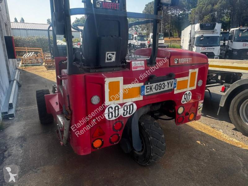 Závesný vysokozdvižný vozík Moffett M 8 35.4