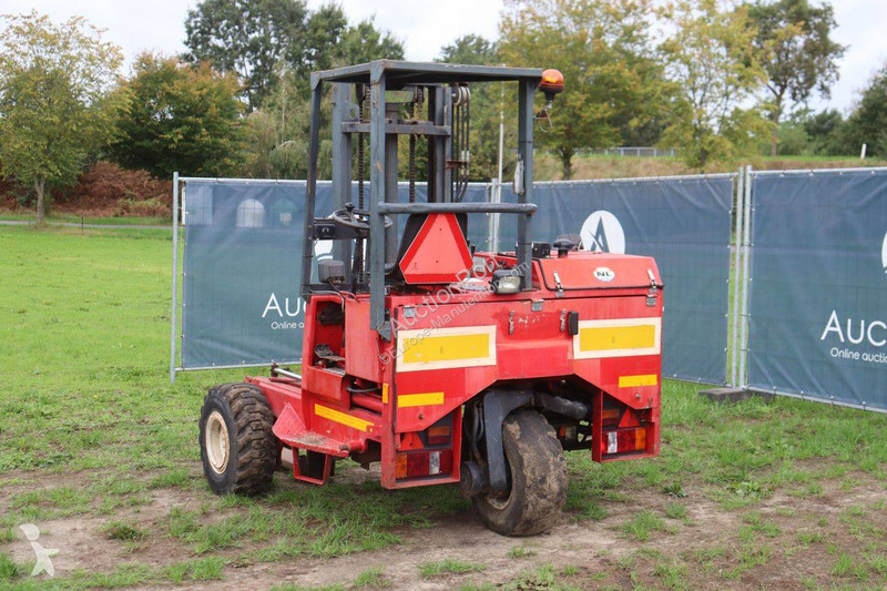 Moffett 003 lorry mounted forklift