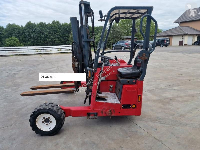 رافعة شوكية محمولة Moffett M4 25.3
