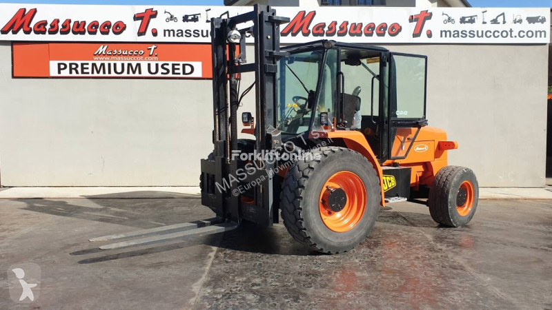 Chariot tout terrain JCB 940 4x2