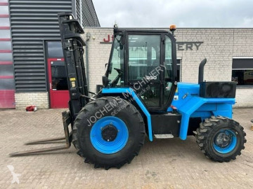 Chariot tout terrain JCB 930-4