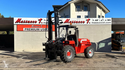 رافعة شوكية لجميع التضاريس Manitou