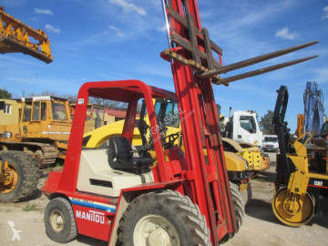 رافعة شوكية لجميع التضاريس Manitou