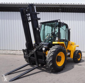 رافعة شوكية لجميع التضاريس JCB