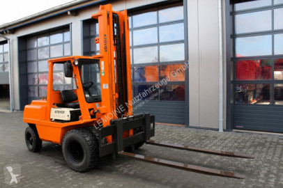 رافعة شوكية لجميع التضاريس Toyota FD 45 Geländestapler Diesel 4,5 tonnen