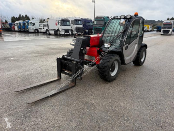 رافعة شوكية لجميع التضاريس Manitou