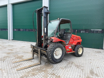 Terepjáró targonca Manitou MC30 MANUAL GEARBOX