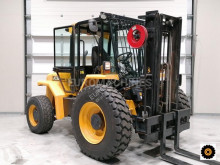 Chariot tout terrain JCB 930-4TH occasion