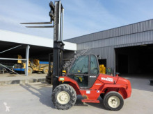 Carretilla todoterreno Manitou MC 50 usada