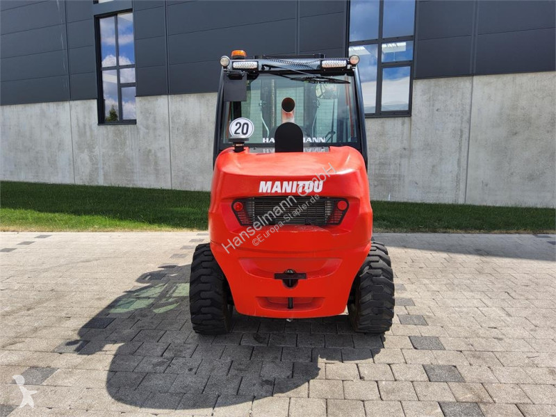 Високопроходим мотокар Manitou MC 304