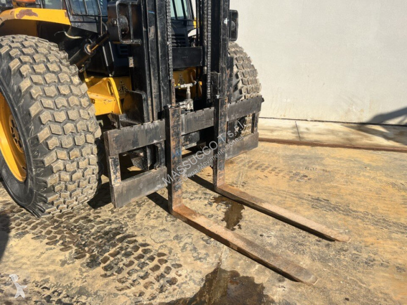 رافعة شوكية لجميع التضاريس JCB 926