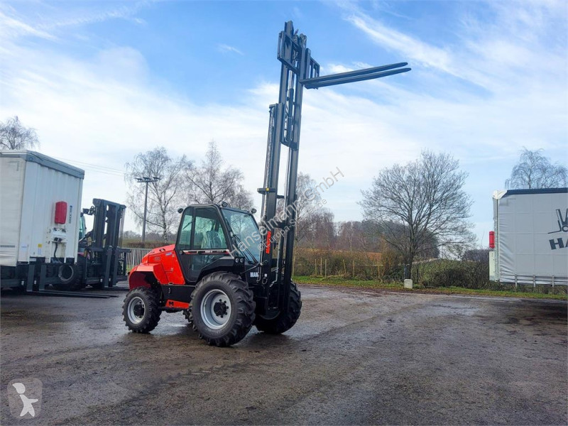 رافعة شوكية لجميع التضاريس Manitou 304
