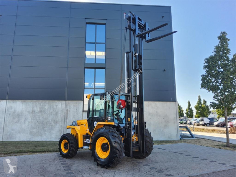 رافعة شوكية لجميع التضاريس JCB 940-4 SV