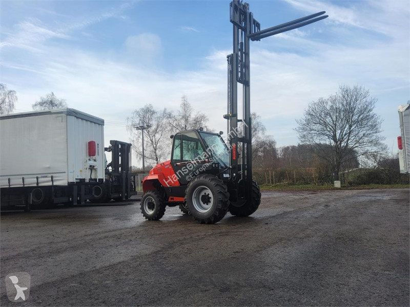 رافعة شوكية لجميع التضاريس Manitou 304