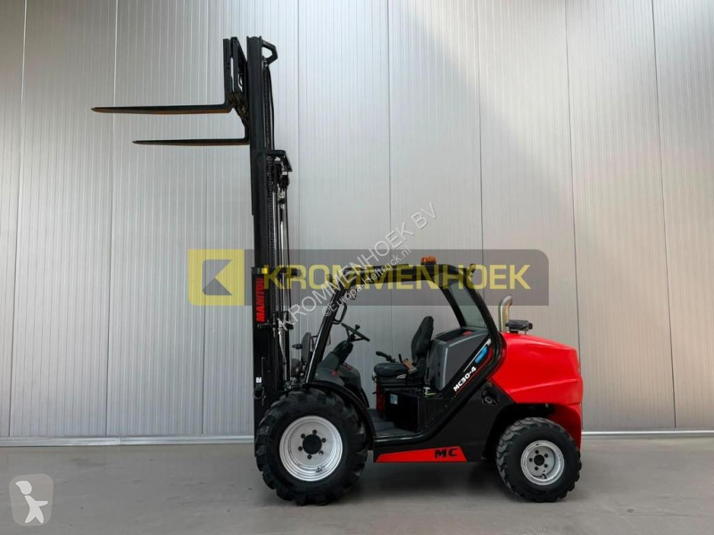 Внедорожный погрузчик Manitou MC 304 ST5