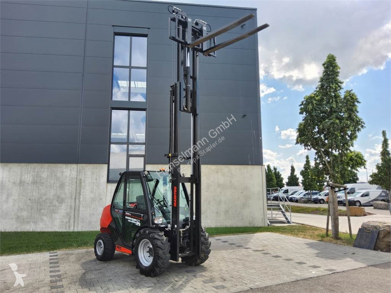 رافعة شوكية لجميع التضاريس Manitou MC 30-4