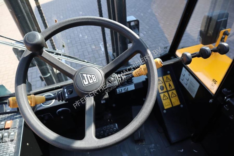 Carretilla todoterreno JCB -4 T4 Valid...
