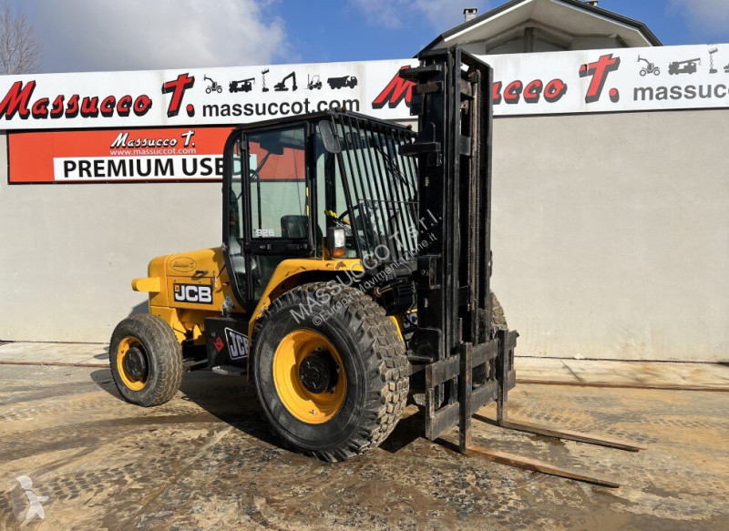 رافعة شوكية لجميع التضاريس JCB 926