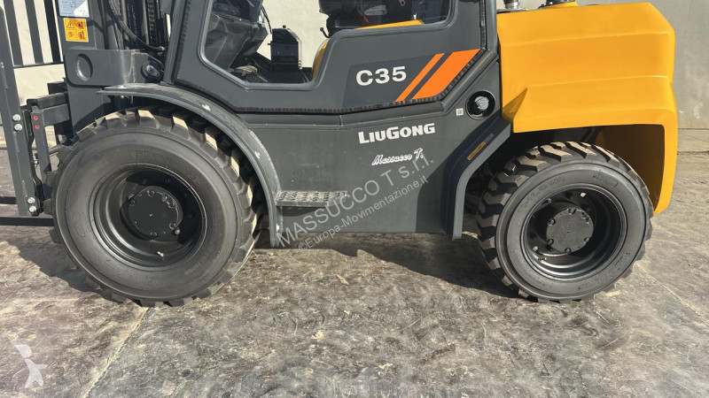 Carretilla todoterreno  CLG2035H 4X4