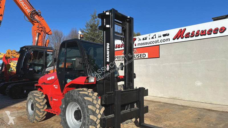 Terénny vysokozdvižný vozík Manitou M50-4 4x4