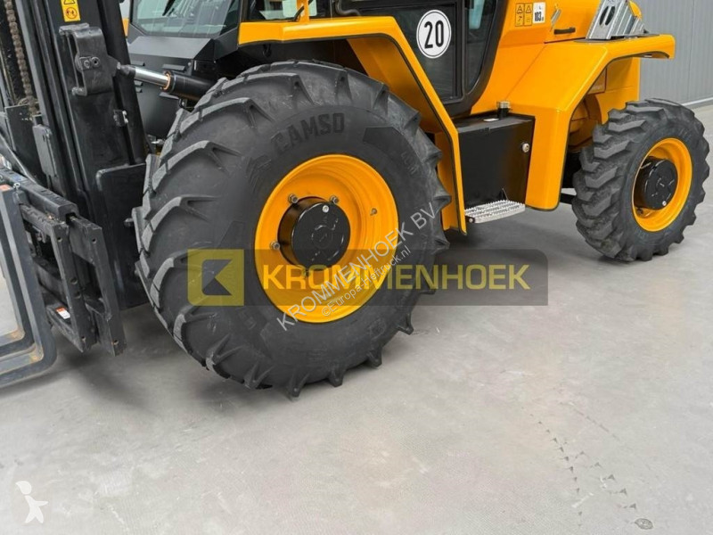 Chariot tout terrain JCB 940