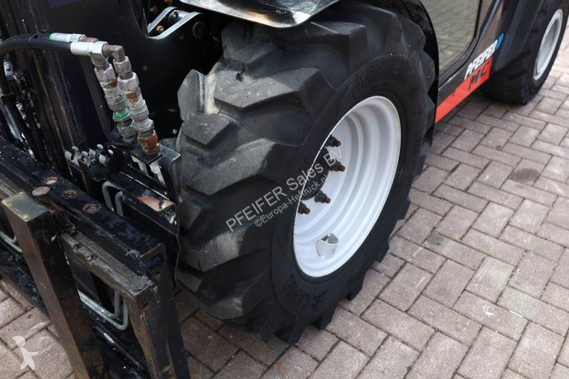 Carretilla todoterreno Manitou MC30-4 Valid...