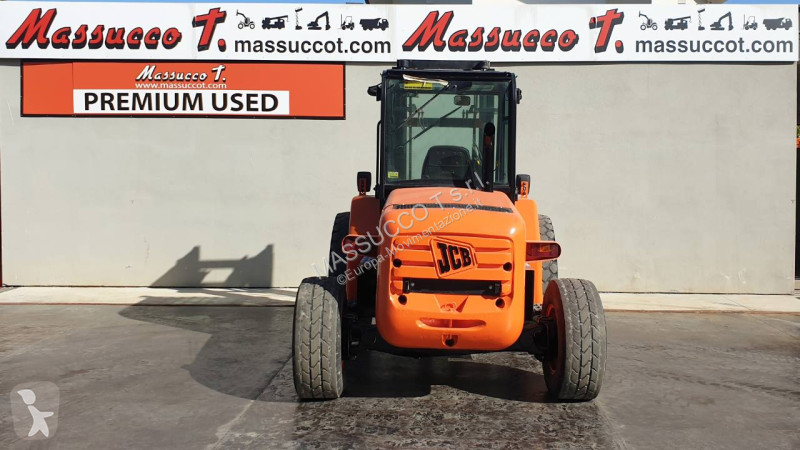 رافعة شوكية لجميع التضاريس JCB 940 4x2