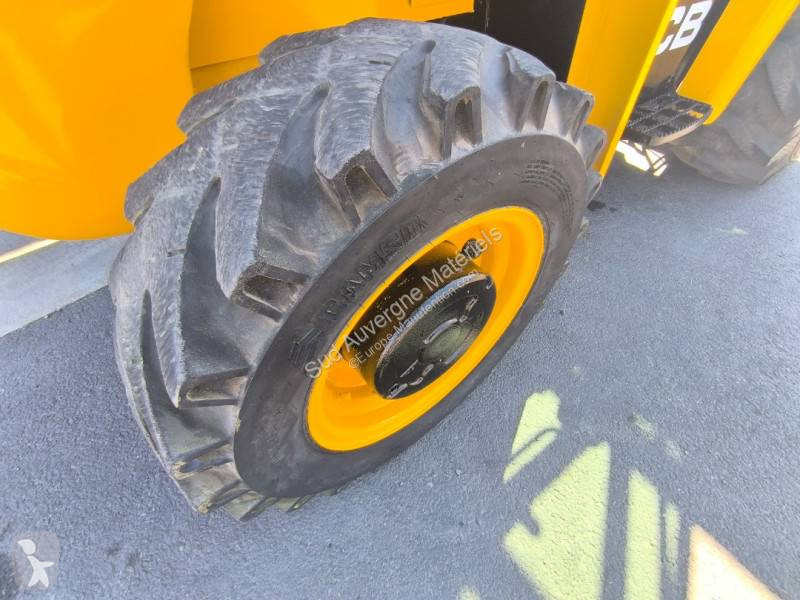 رافعة شوكية لجميع التضاريس JCB