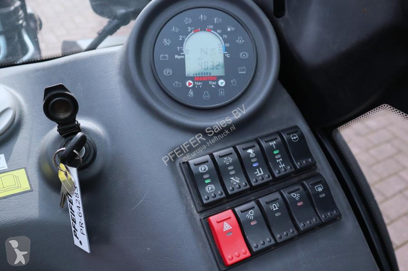 Terénny vysokozdvižný vozík Manitou MC25-4...