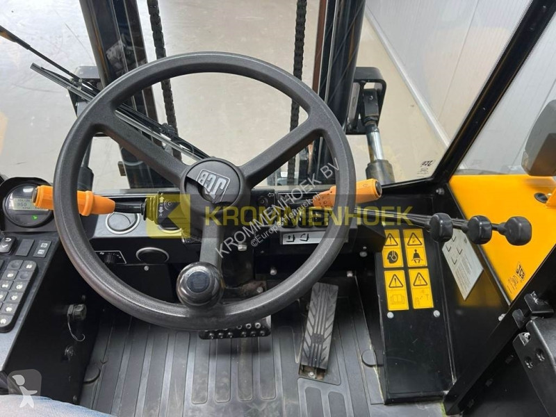 Chariot tout terrain JCB 940