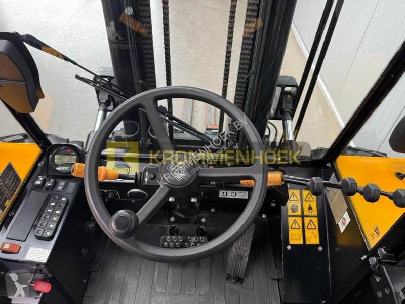 Chariot tout terrain JCB 940