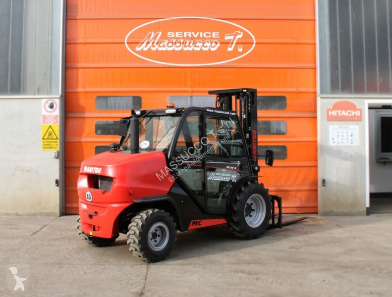 Carretilla todoterreno Manitou MC30-4 DK 4X4